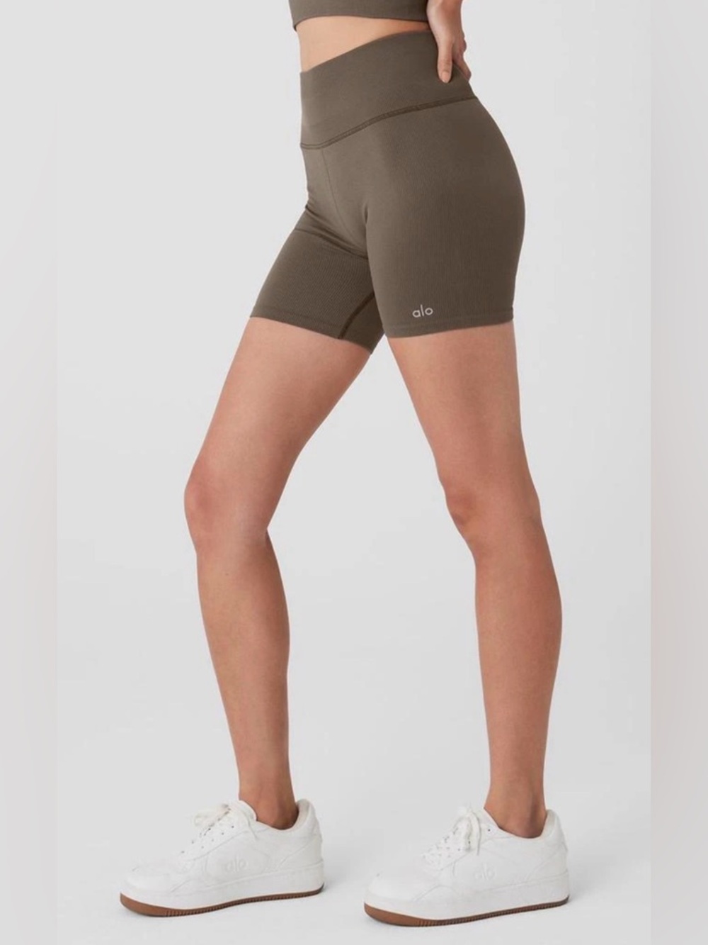 ALO Yoga 5" Seamless Ribbed Favorite Short, XS NWOT - Picture 2 of 7
